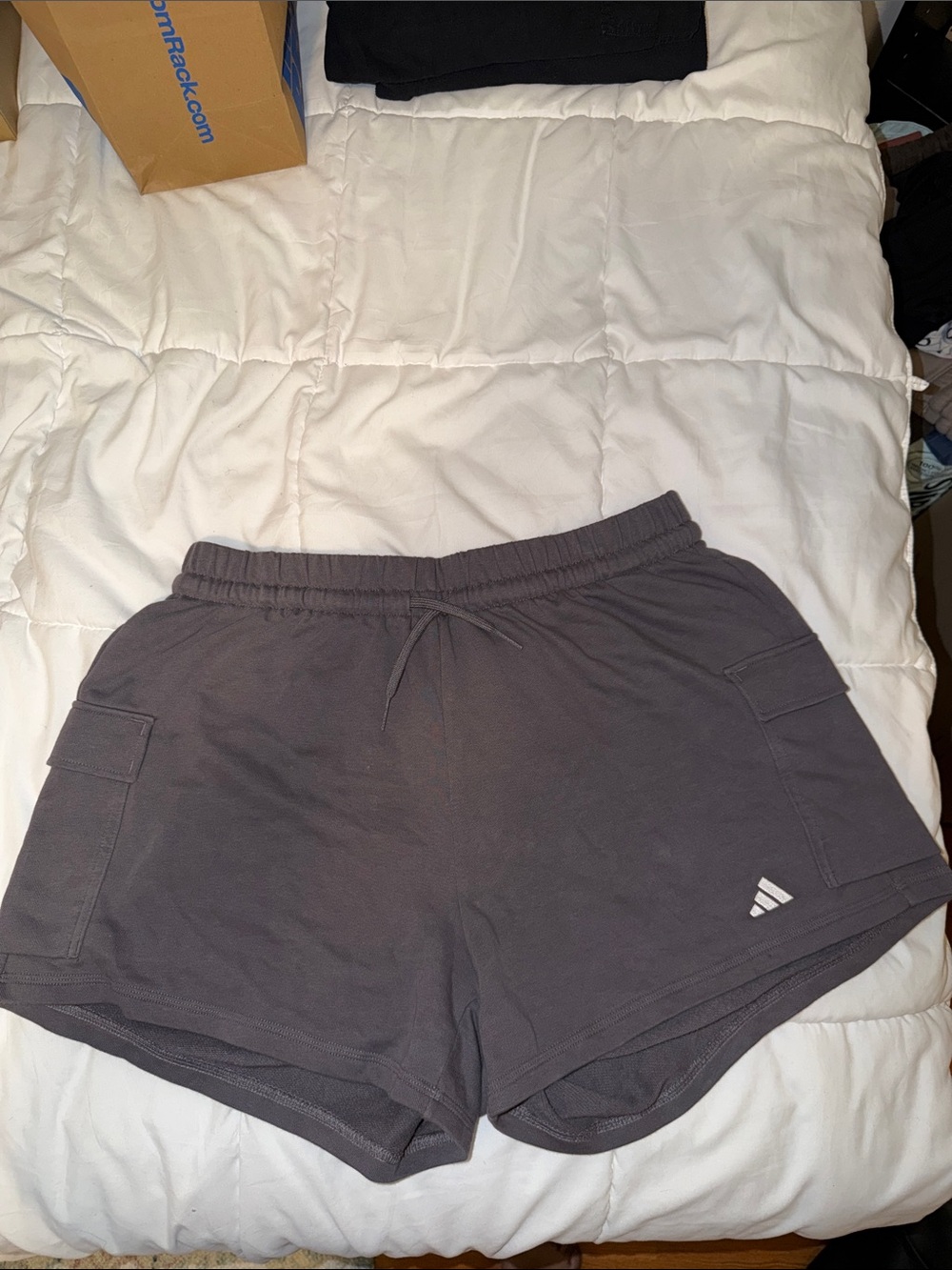 Adidas Women’s short drawstring pants
Size Extra Large